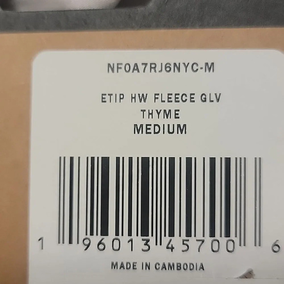 The North Face Etip™ Heavyweight Fleece Glove Size Medium - Picture 10 of 10